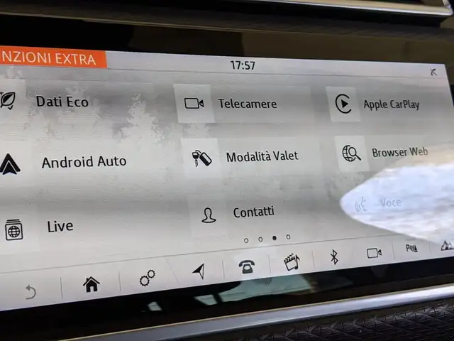 Land Rover Range Rover Velar view 14