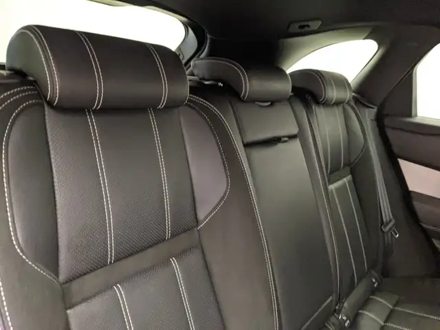 Land Rover Range Rover Velar view 8
