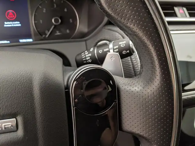 Land Rover Range Rover Velar view 10