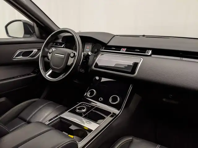 Land Rover Range Rover Velar view 6