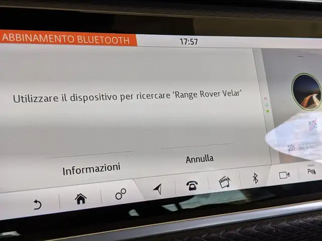 Land Rover Range Rover Velar view 13