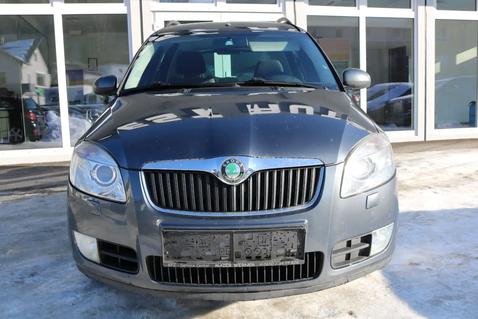 Skoda Roomster Free 1,6 Grau - 2