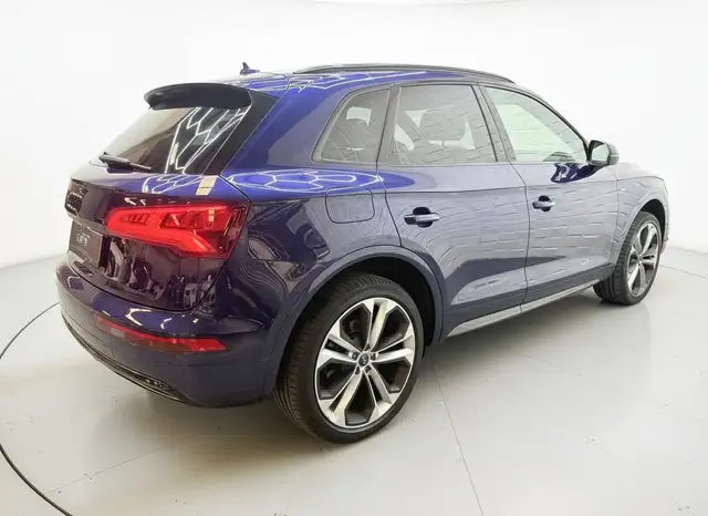 Audi Q5 view 6