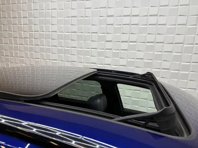 Audi Q5 view 10