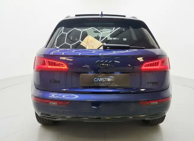 Audi Q5 view 7