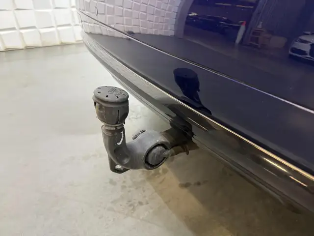 Audi Q5 view 11