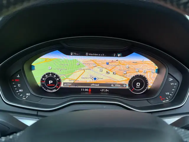 Audi Q5 view 14