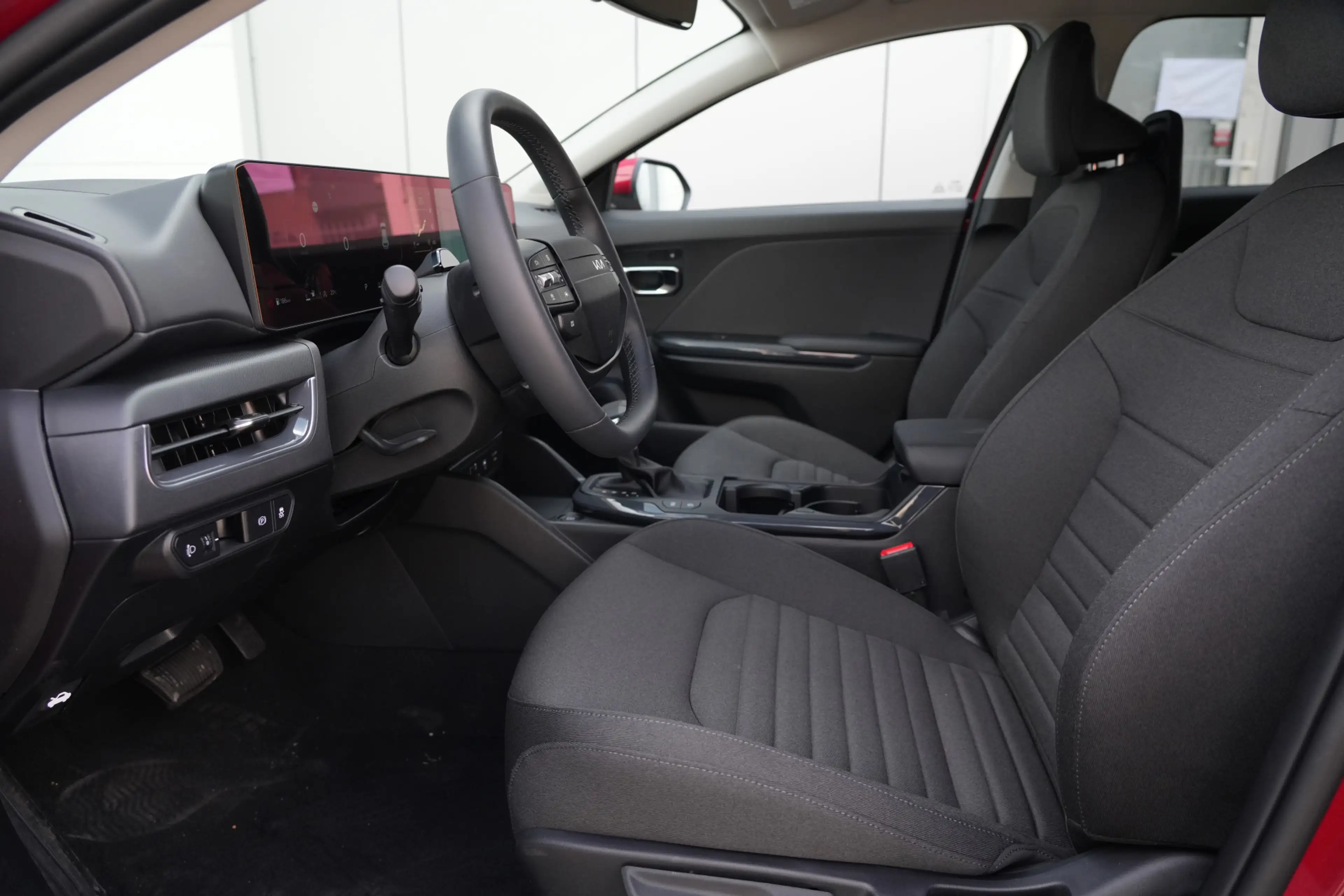 Kia K4 Sportswagon 1.6 T-GDi MHEV GT-Line Launch Edition — photo 10