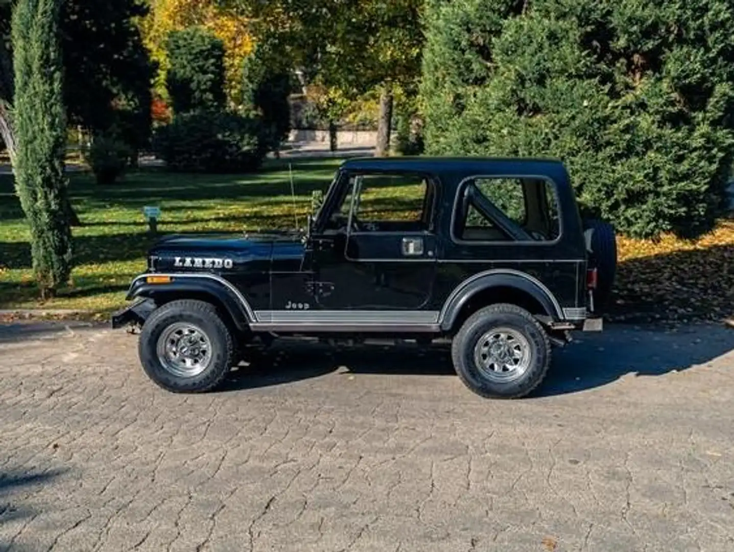 Jeep CJ-7 Laredo   125 kW / 170 CV - 1