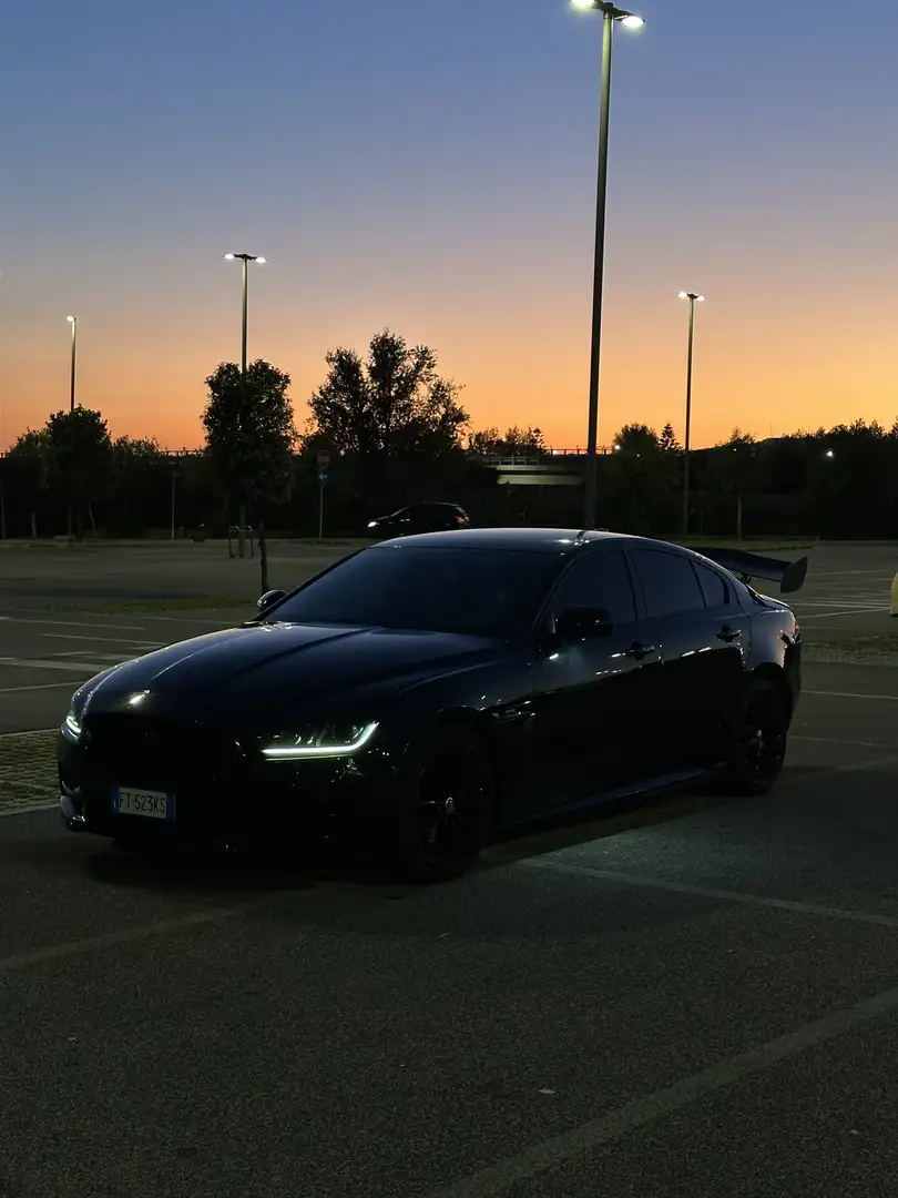 Jaguar XE 2.0d Portfolio 180cv auto - 1