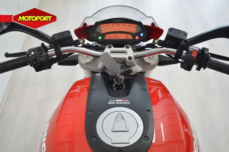 Ducati Monster 696 - foto 7