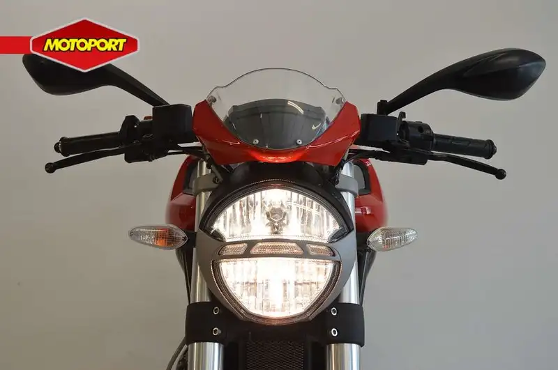 Ducati Monster 696 - foto 5
