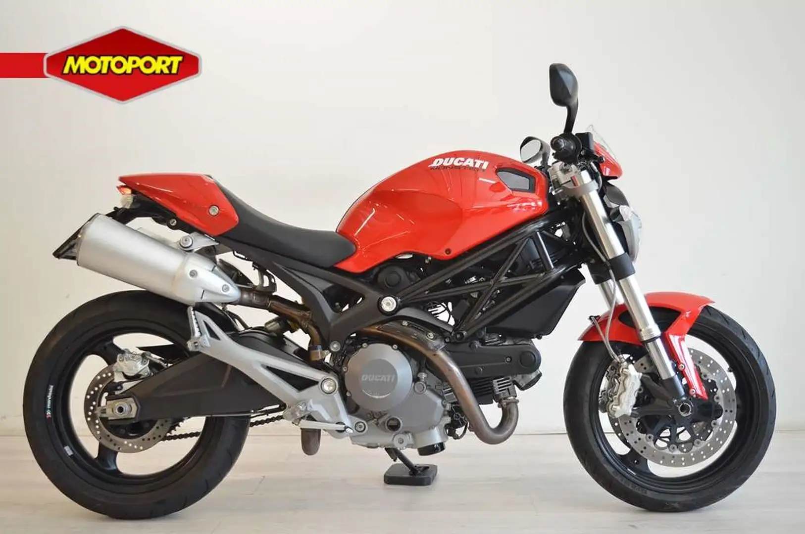 Ducati Monster 696 + Rood - 1