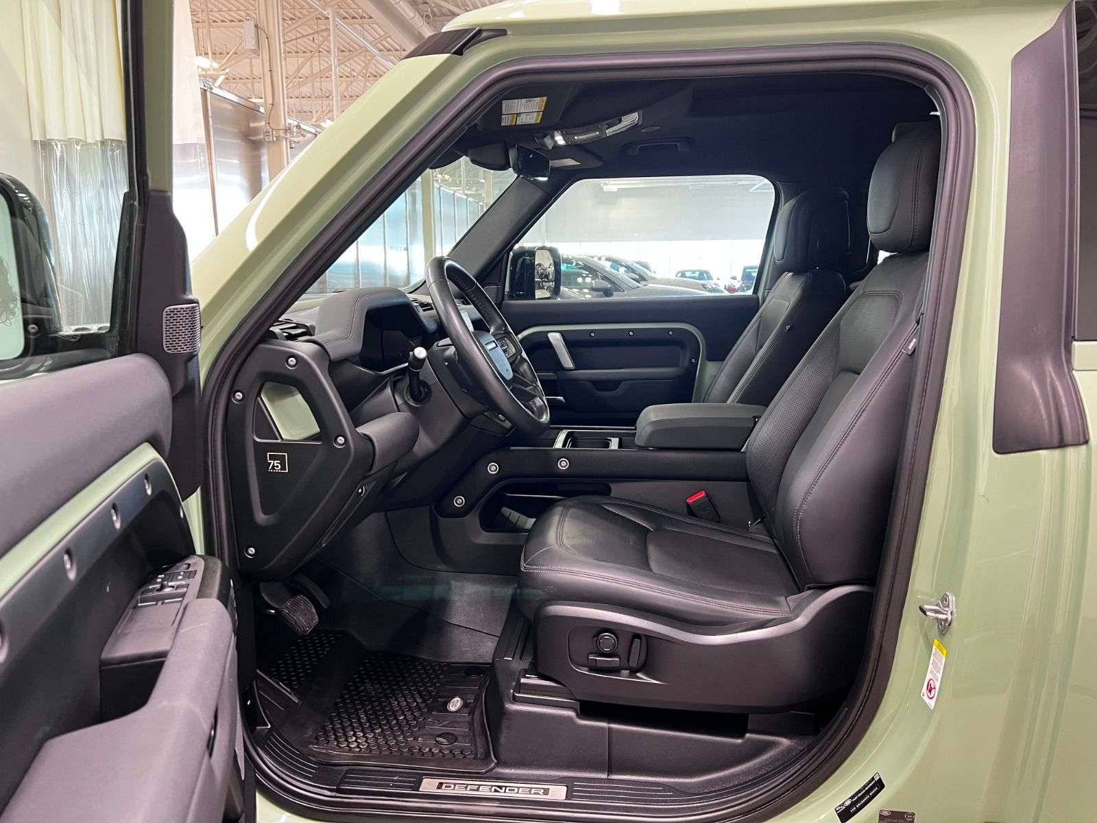 2023 Land Rover Defender P400 | 90 | 75TH EDITION thumb 32