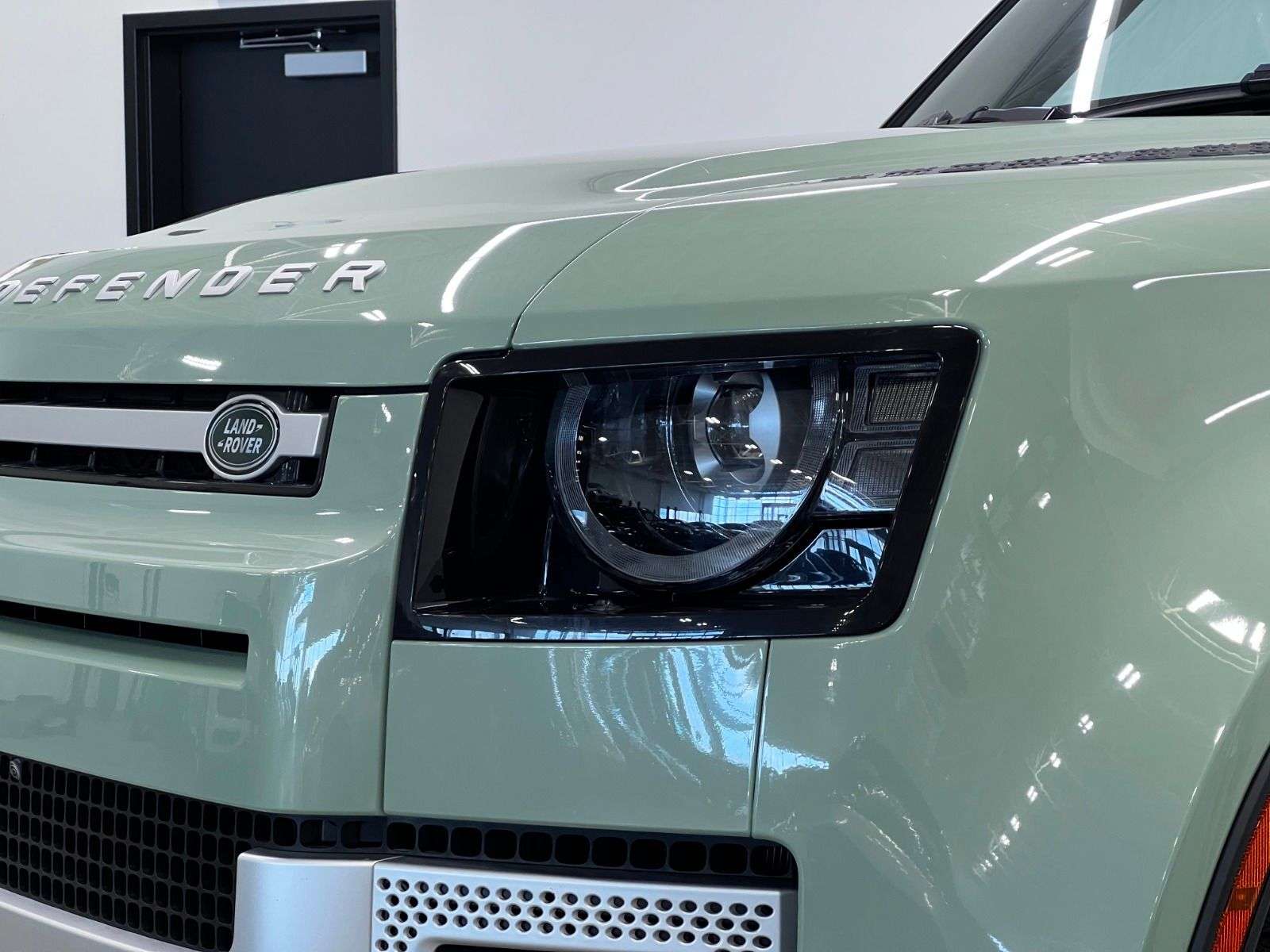 2023 Land Rover Defender P400 | 90 | 75TH EDITION thumb 13