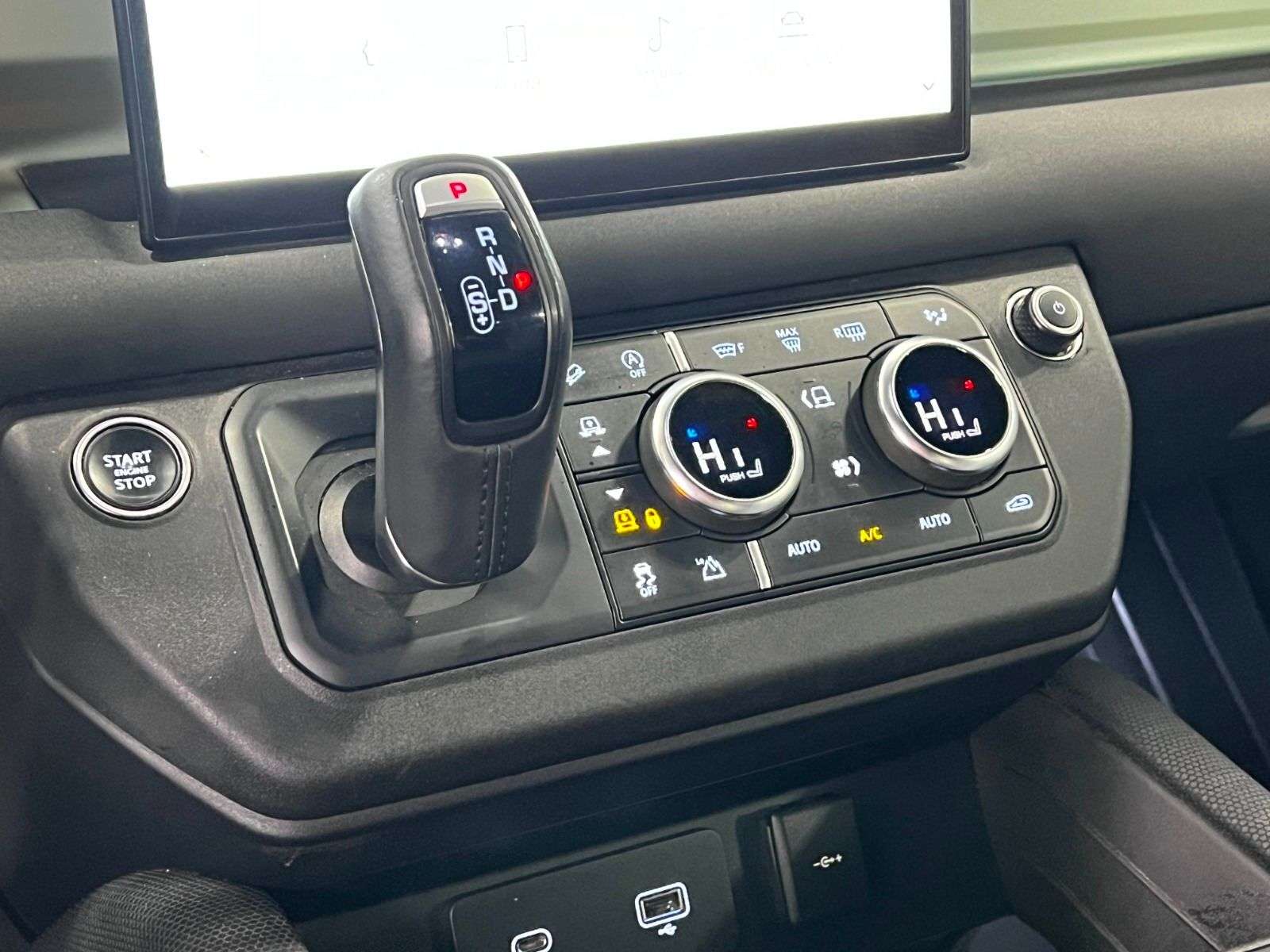 2023 Land Rover Defender P400 | 90 | 75TH EDITION thumb 19
