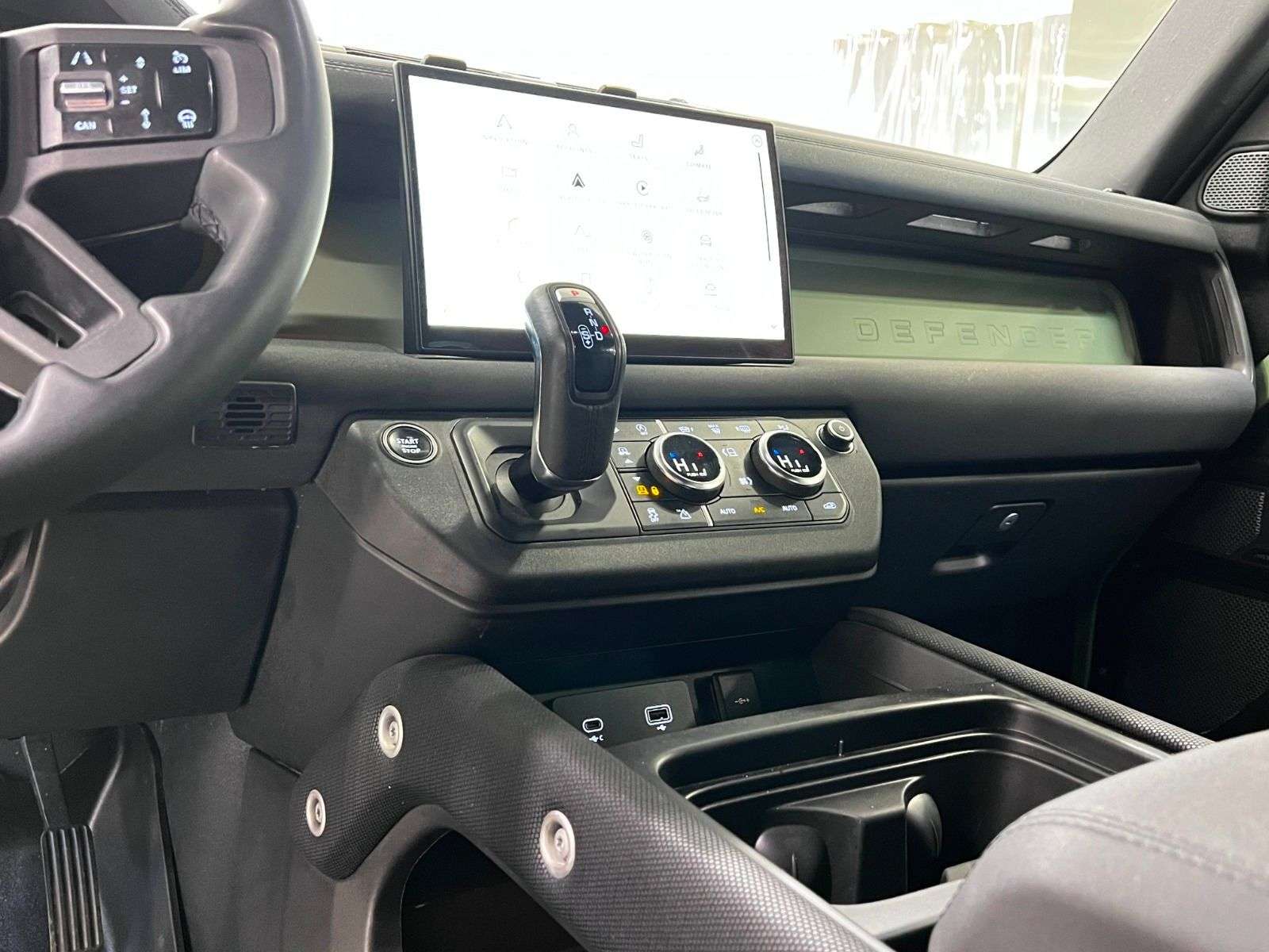 2023 Land Rover Defender P400 | 90 | 75TH EDITION thumb 18