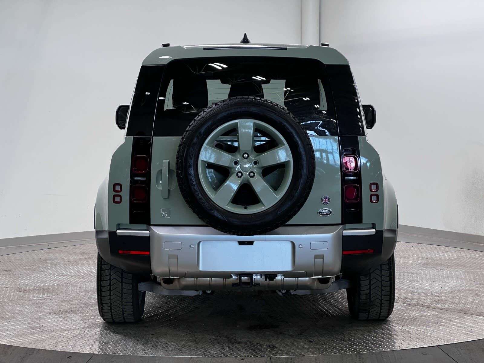 2023 Land Rover Defender P400 | 90 | 75TH EDITION thumb 7