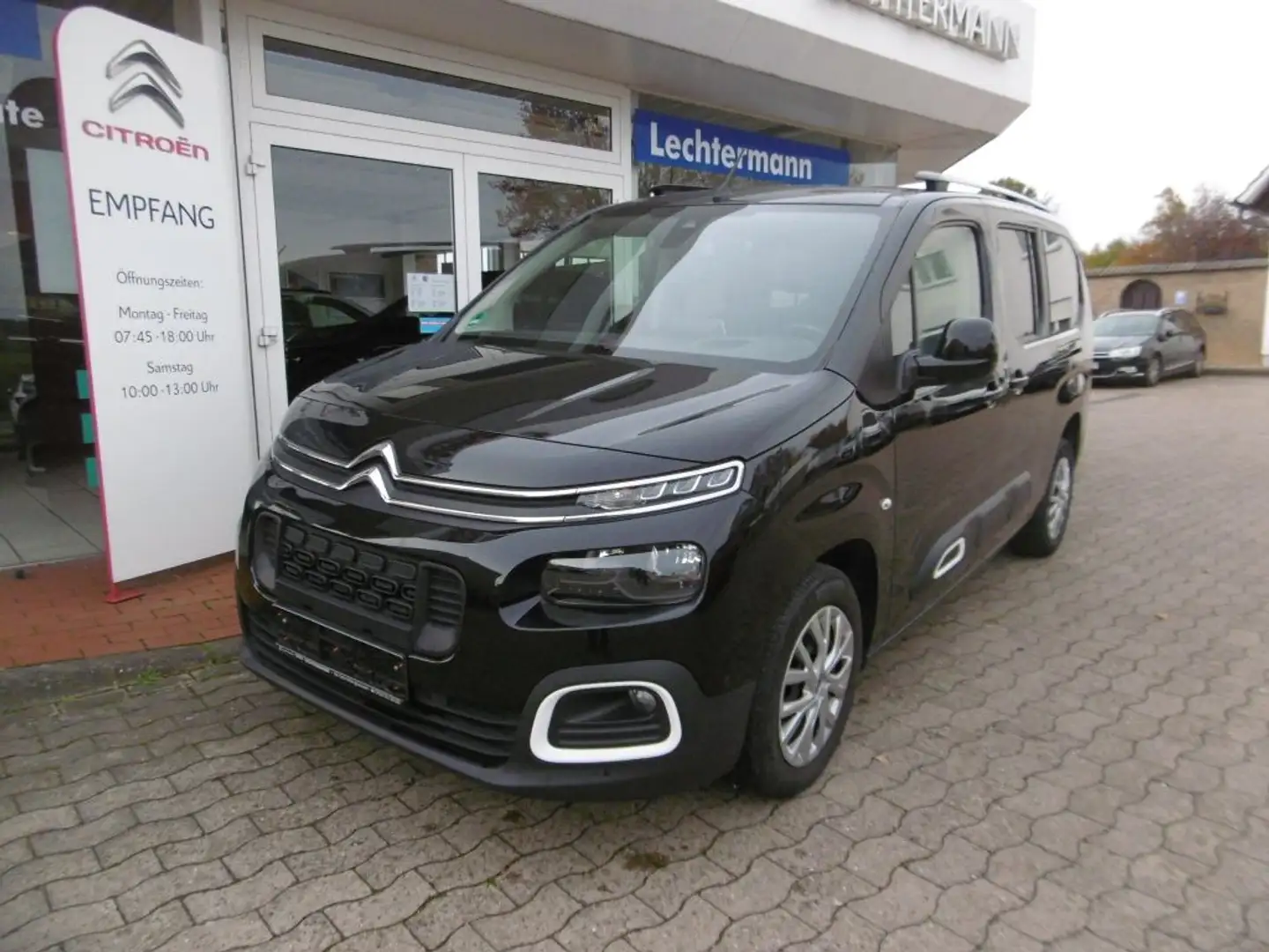 Citroen Berlingo XL BlueHDi 130 SHINE !! 7 Sitze !! - 1