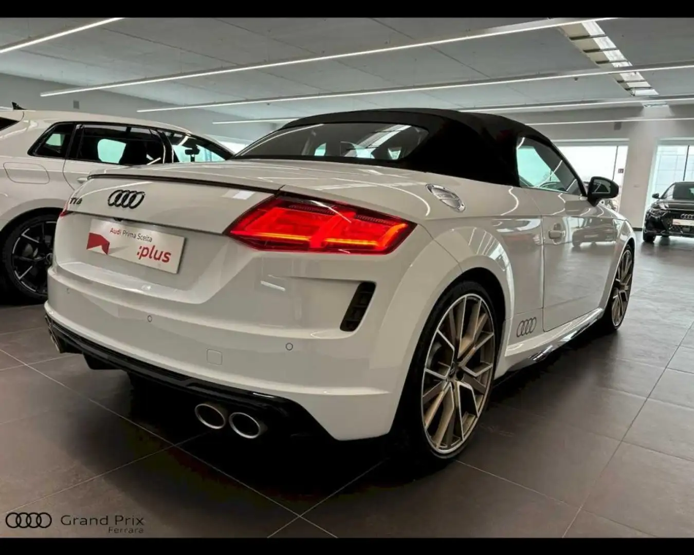 Audi TTS Roadster TFSI quattro S tronic White - 2