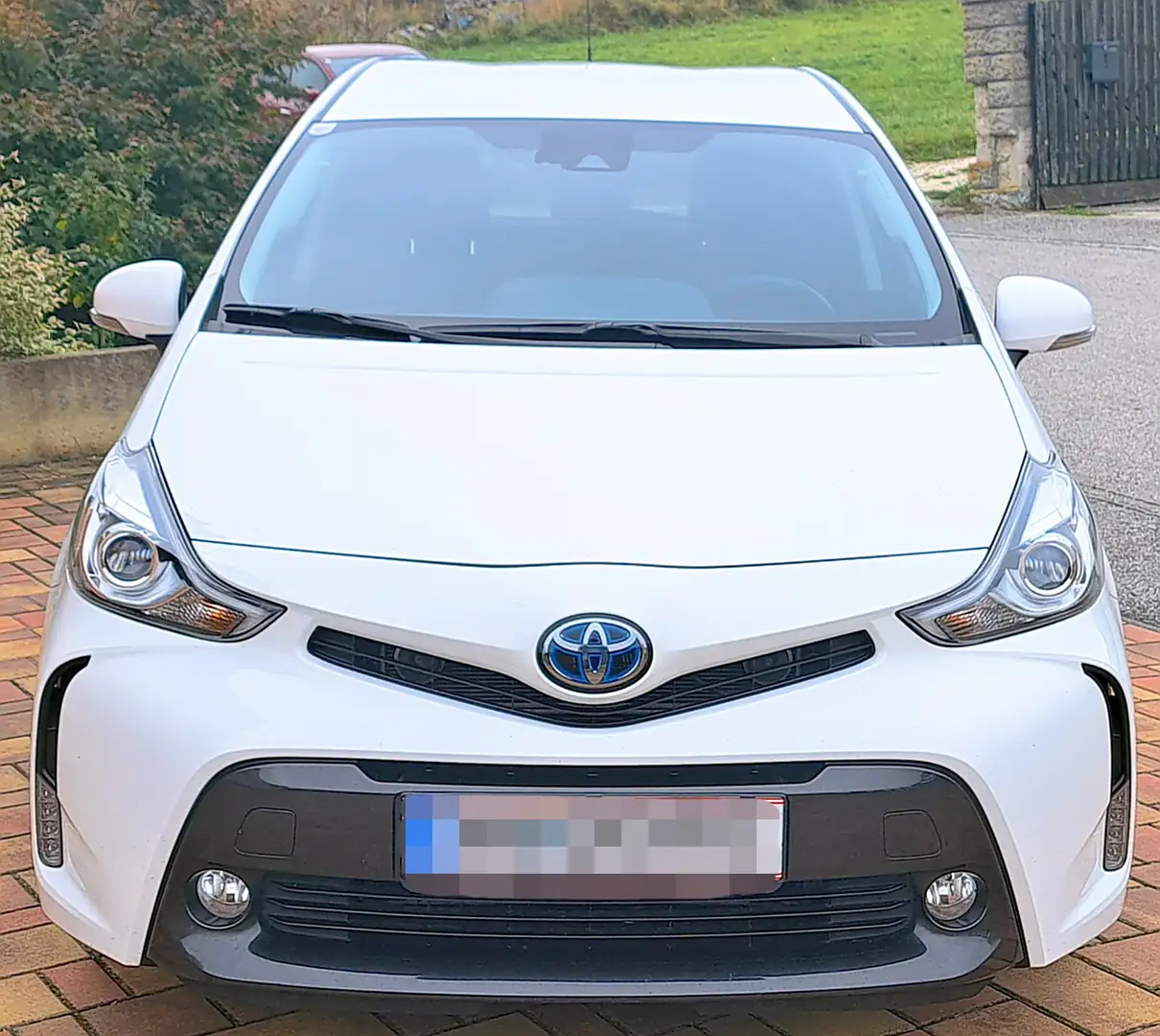 Toyota Prius+ Prius+ 1,8 VVT-i Hybrid Active Active Biały - 2