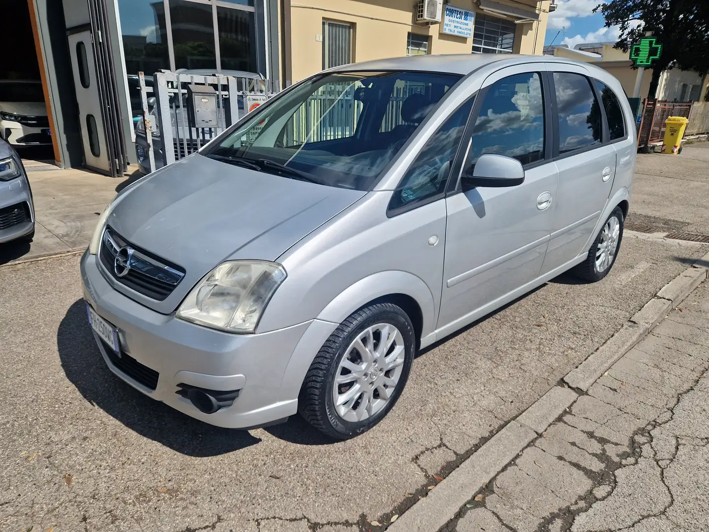 Opel Meriva Meriva 1.4 16v Enjoy Gpl-tech Gris - 1