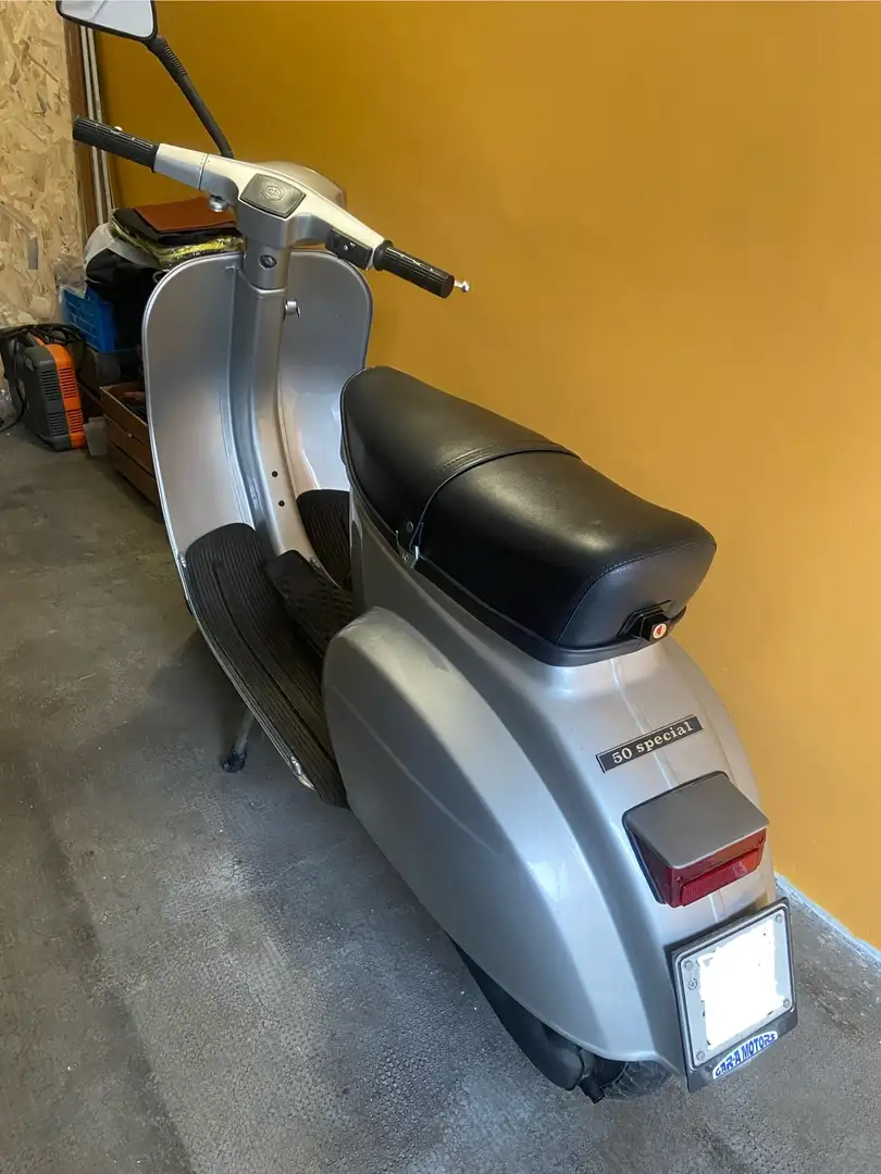 Vespa Special 50 Uniproprietario da Collezione Argento - 2