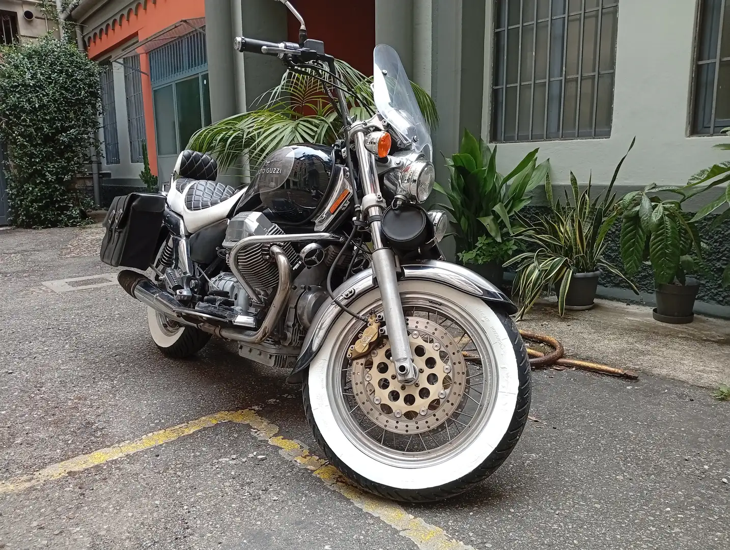 Moto Guzzi California 1100 EV customizzata Gri - 1