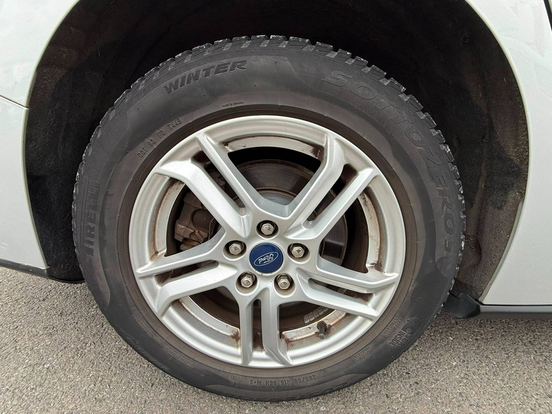 Ford Focus (Stock ID 84855) — photo 9