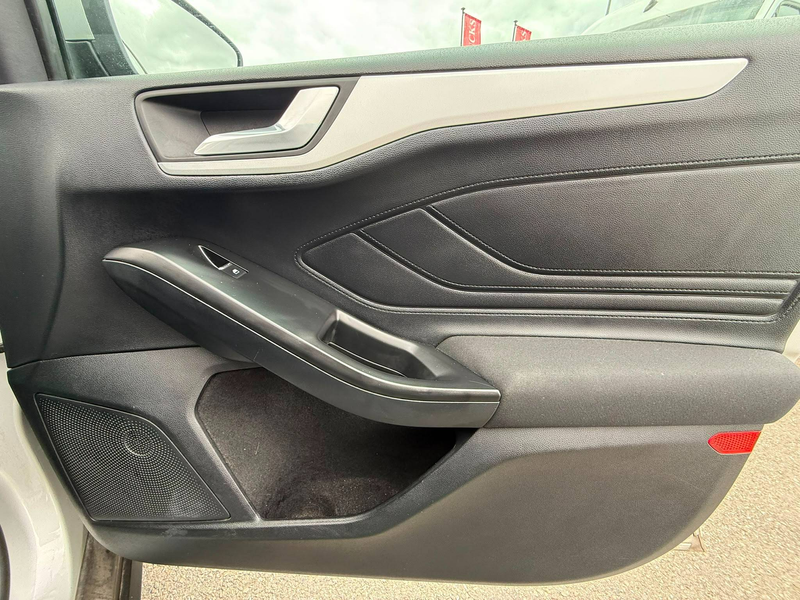 Ford Focus (Stock ID 84855) — photo 12