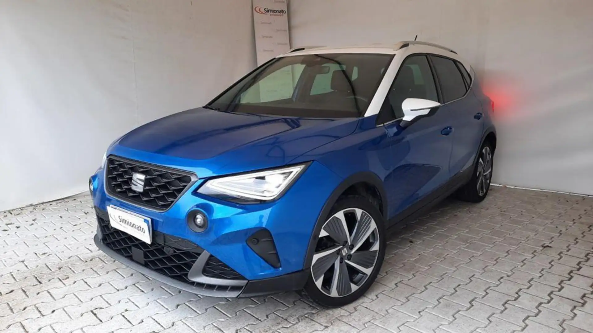 SEAT Arona 1.0 EcoTSI 95 CV FR Blu/Azzurro - 1