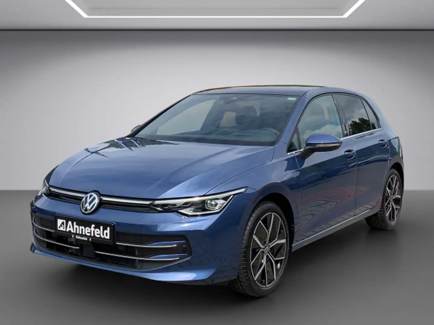 Volkswagen Golf VIII EDITION 50 1,5 l eTSI 110 kW 150 PS 7-Gang- D Blau - 2