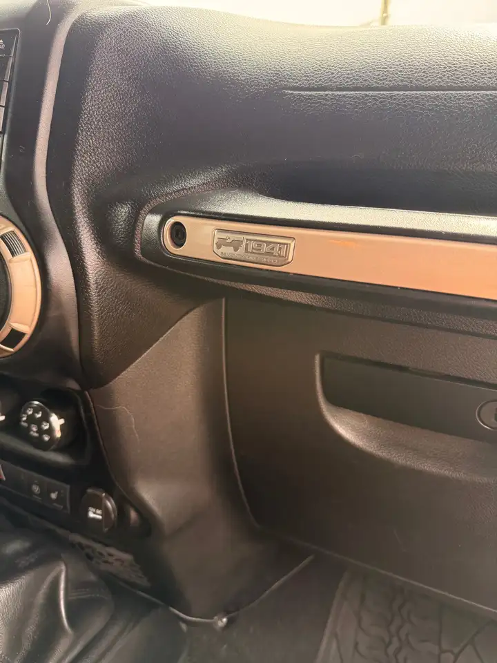 Jeep Wrangler снимка Jeep Wrangler