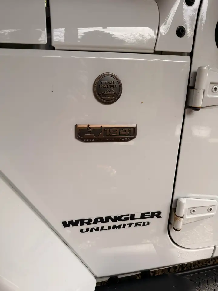 Jeep Wrangler снимка Jeep Wrangler