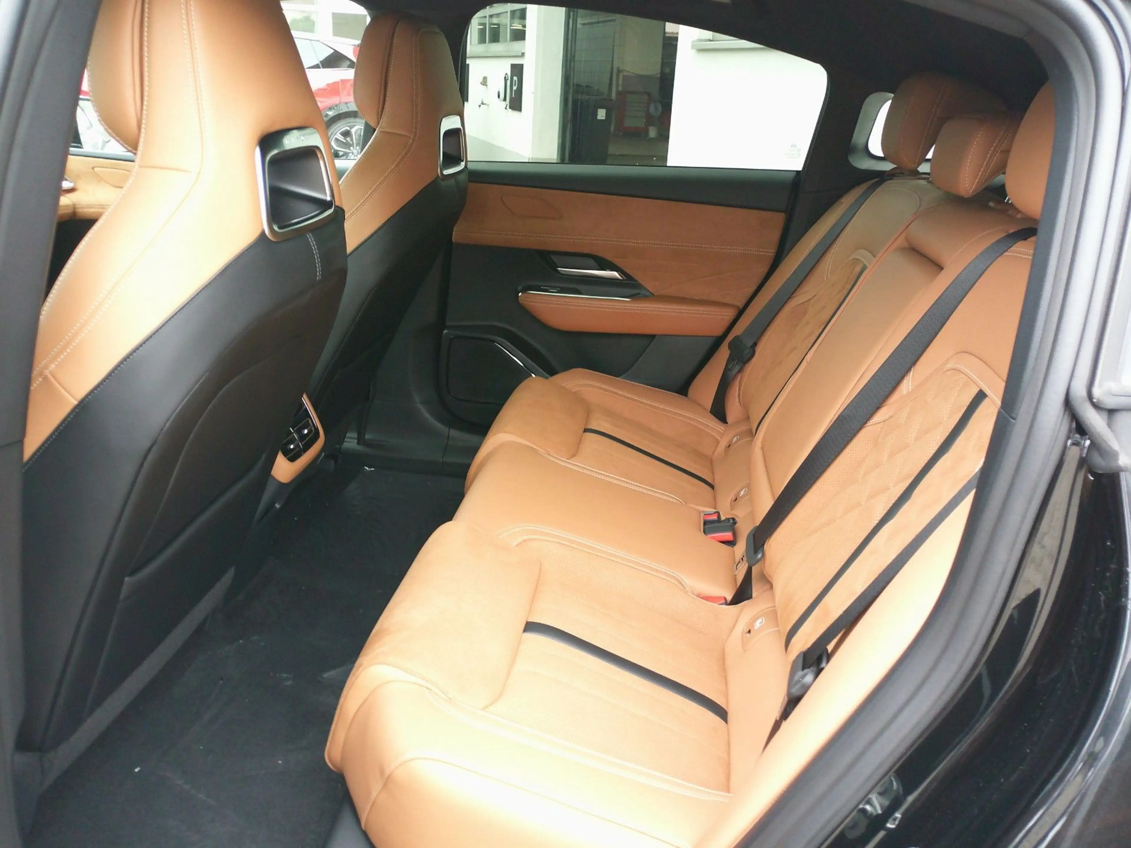 Mazda 6e EV 258 Takumi Plus 360°/HUD/PANO — photo 9