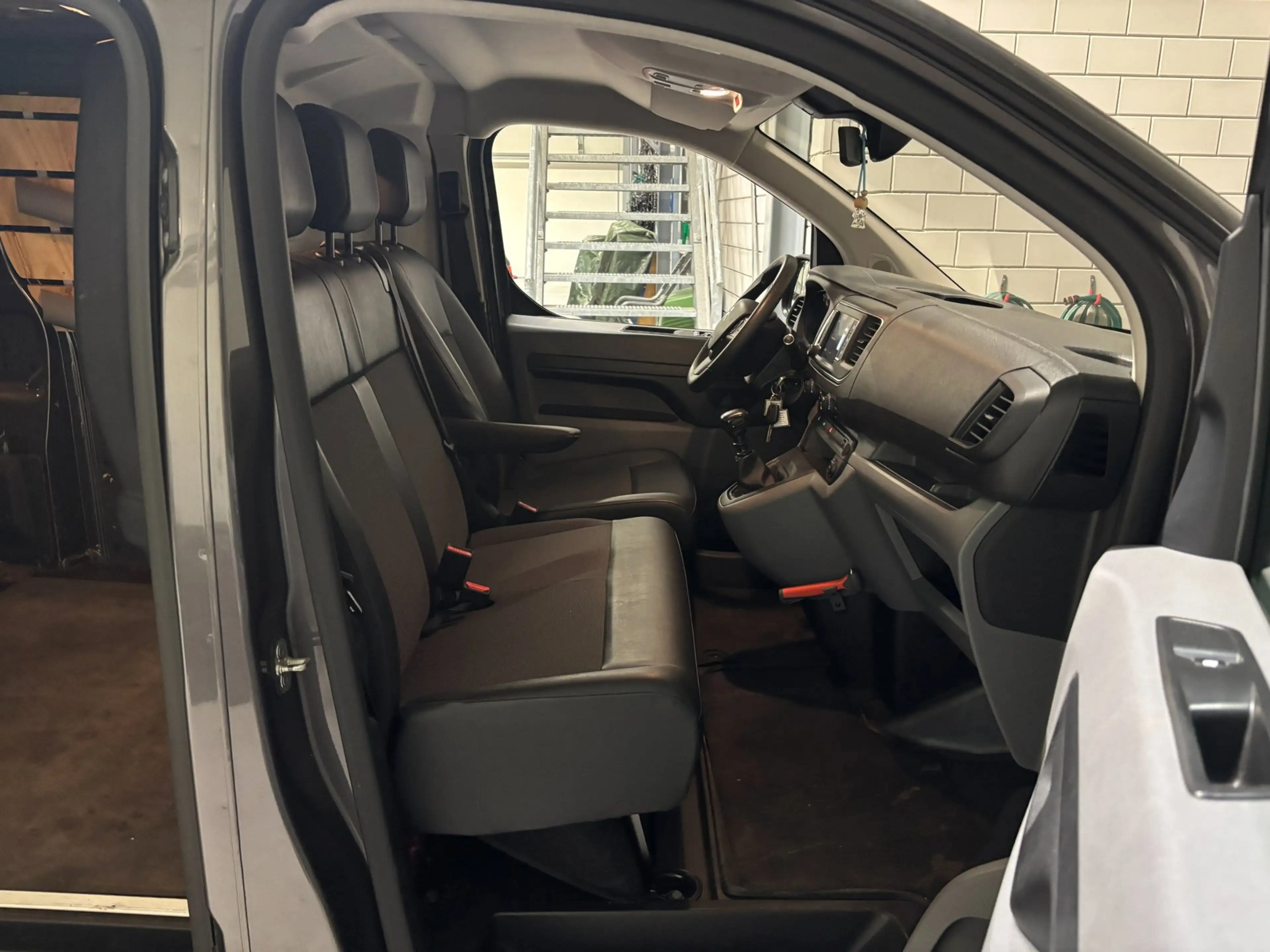 Citroen Jumpy 2.0 BlueHDI 120|Trekhaak|3 zits|NAP|Cruise|Carplay — photo 30
