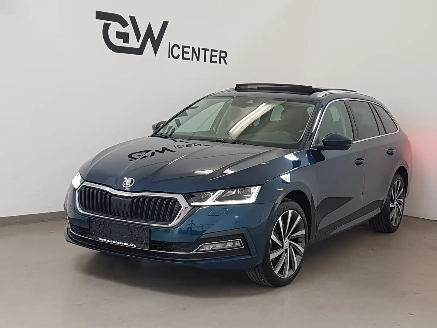 Skoda Octavia Combi 2,0 TDI DSG Style Matrix AHK Sthzg Blau - 2