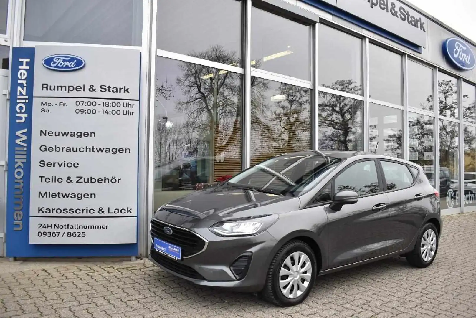 Ford Fiesta Cool & Connect Grau - 1