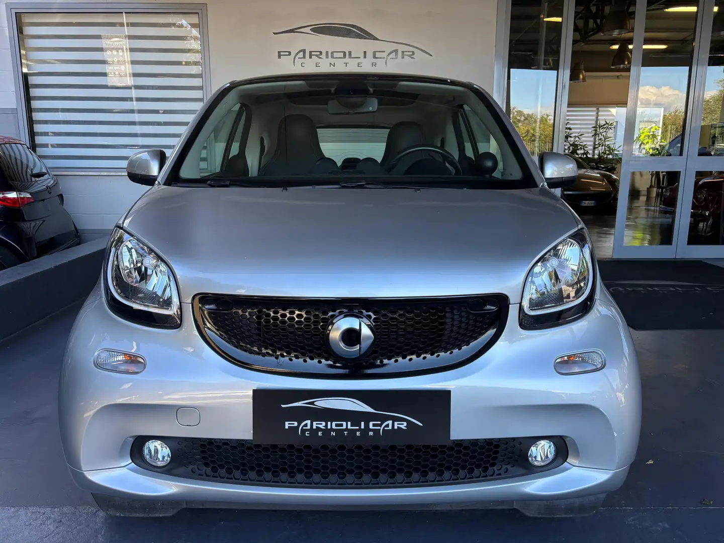 smart forTwo Fortwo 0.9 t Prime 90cv twinamic Silber - 1