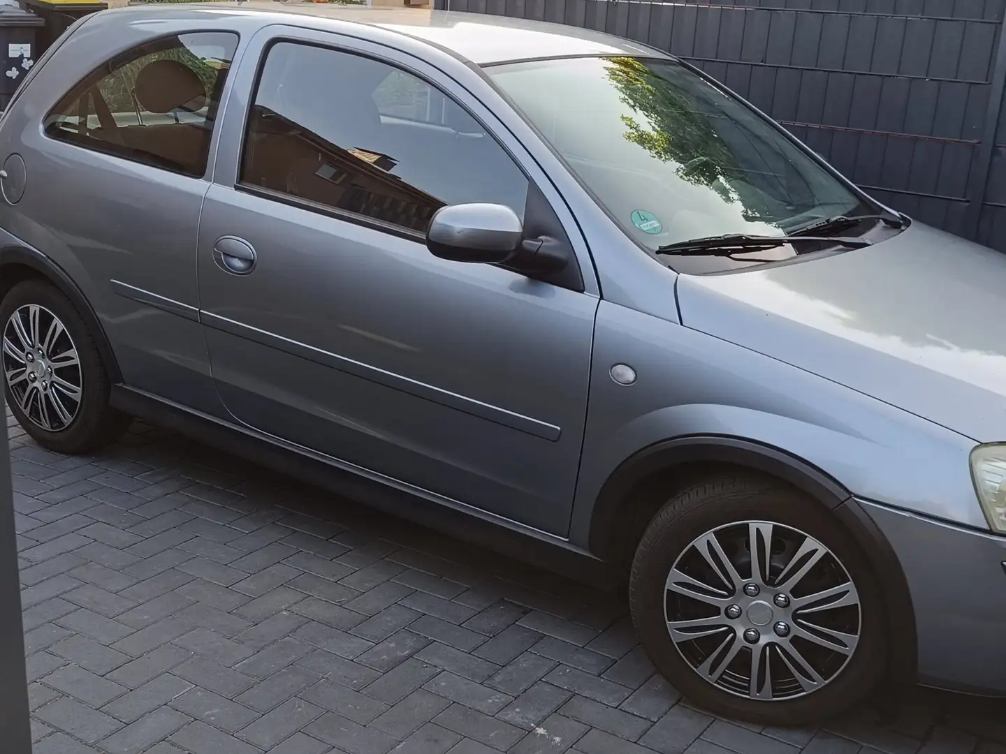 Opel Corsa Corsa 1.0 12V Cool Grau - 1