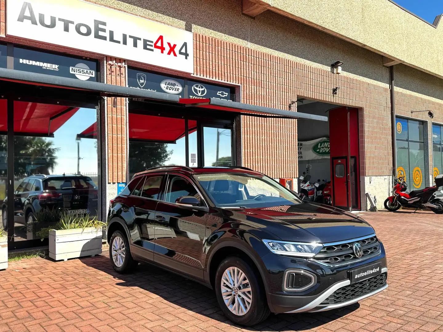 Volkswagen T-Roc 2.0 TDI 150 CV DSG GARANZIA UFF. iva compresa Nero - 1