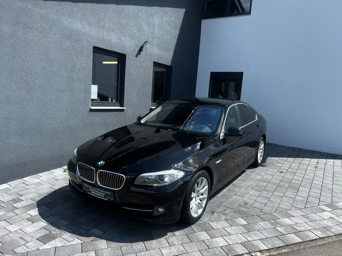BMW 528 5 Lim. 528 i Automatik Zwart - 1