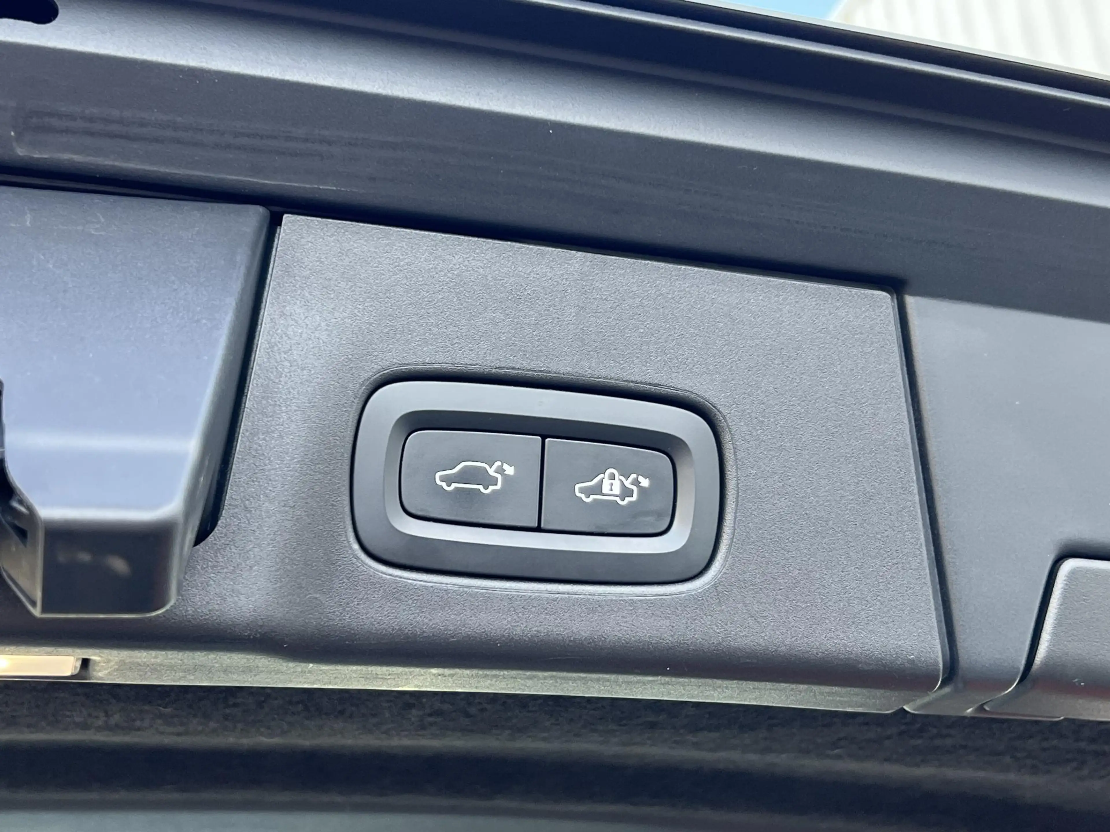 Volvo V90 Cross Country 2.0 B5 AWD Pro Bowers&Wilkins / Panoramadak / 21" — photo 23