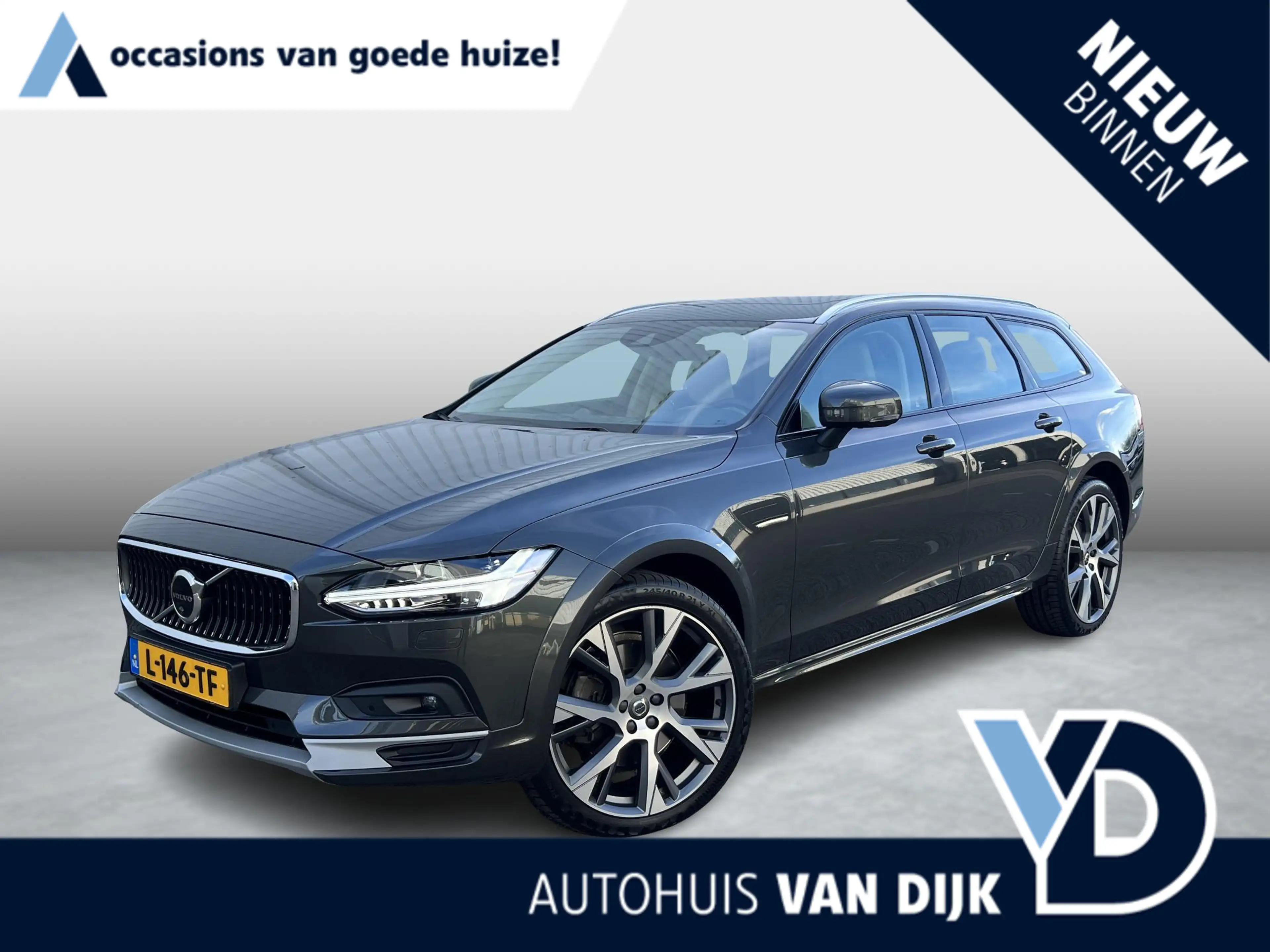 Volvo V90 Cross Country 2.0 B5 AWD Pro Bowers&Wilkins / Panoramadak / 21"