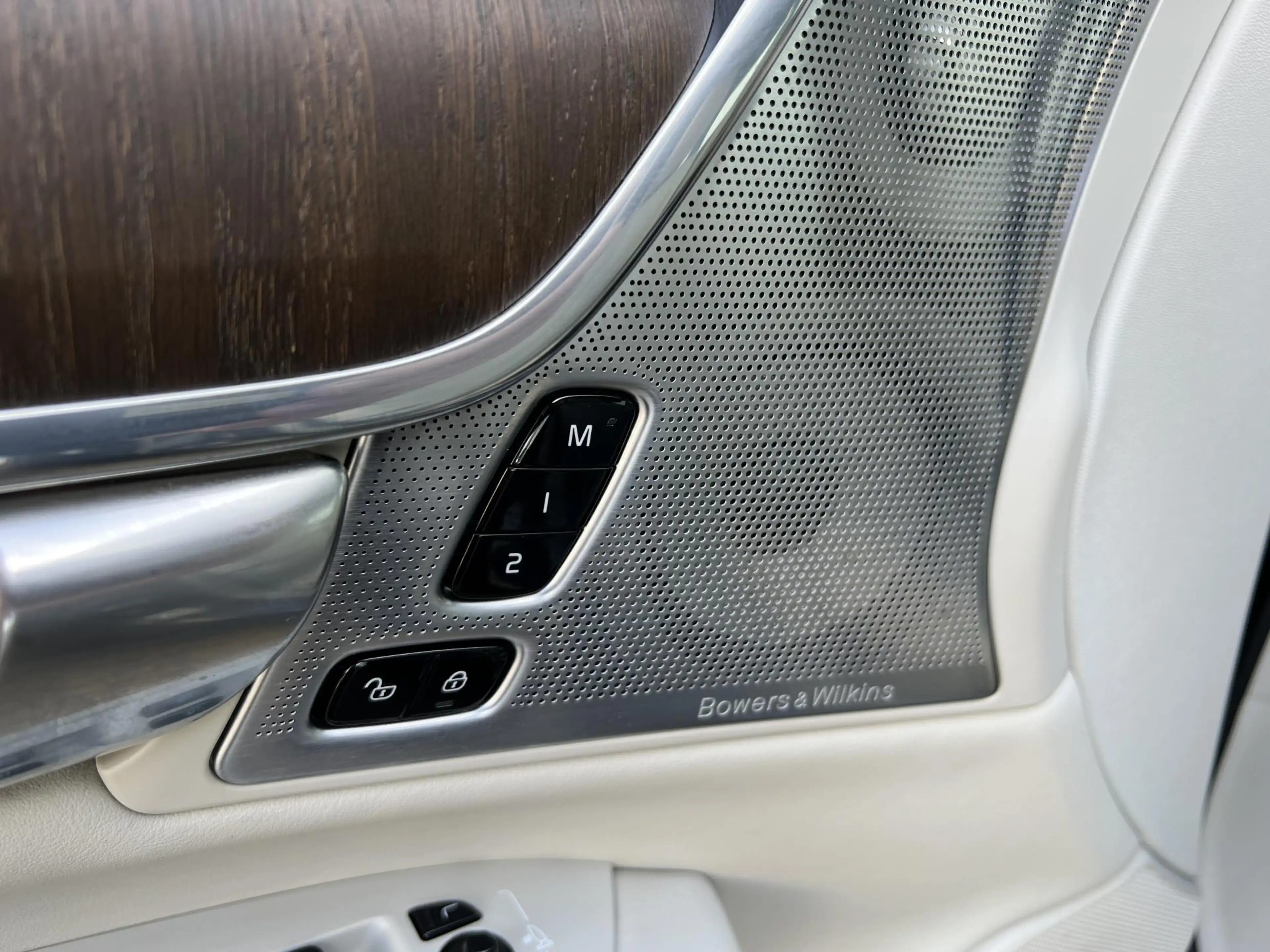 Volvo V90 Cross Country 2.0 B5 AWD Pro Bowers&Wilkins / Panoramadak / 21" — photo 10