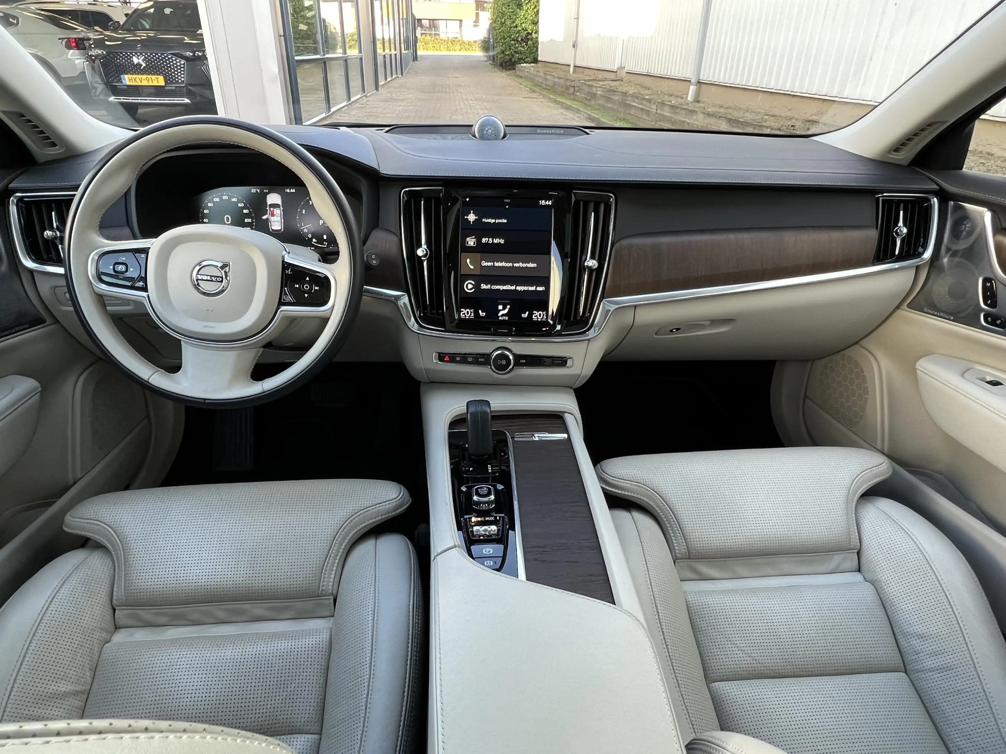 Volvo V90 Cross Country 2.0 B5 AWD Pro Bowers&Wilkins / Panoramadak / 21" — photo 27