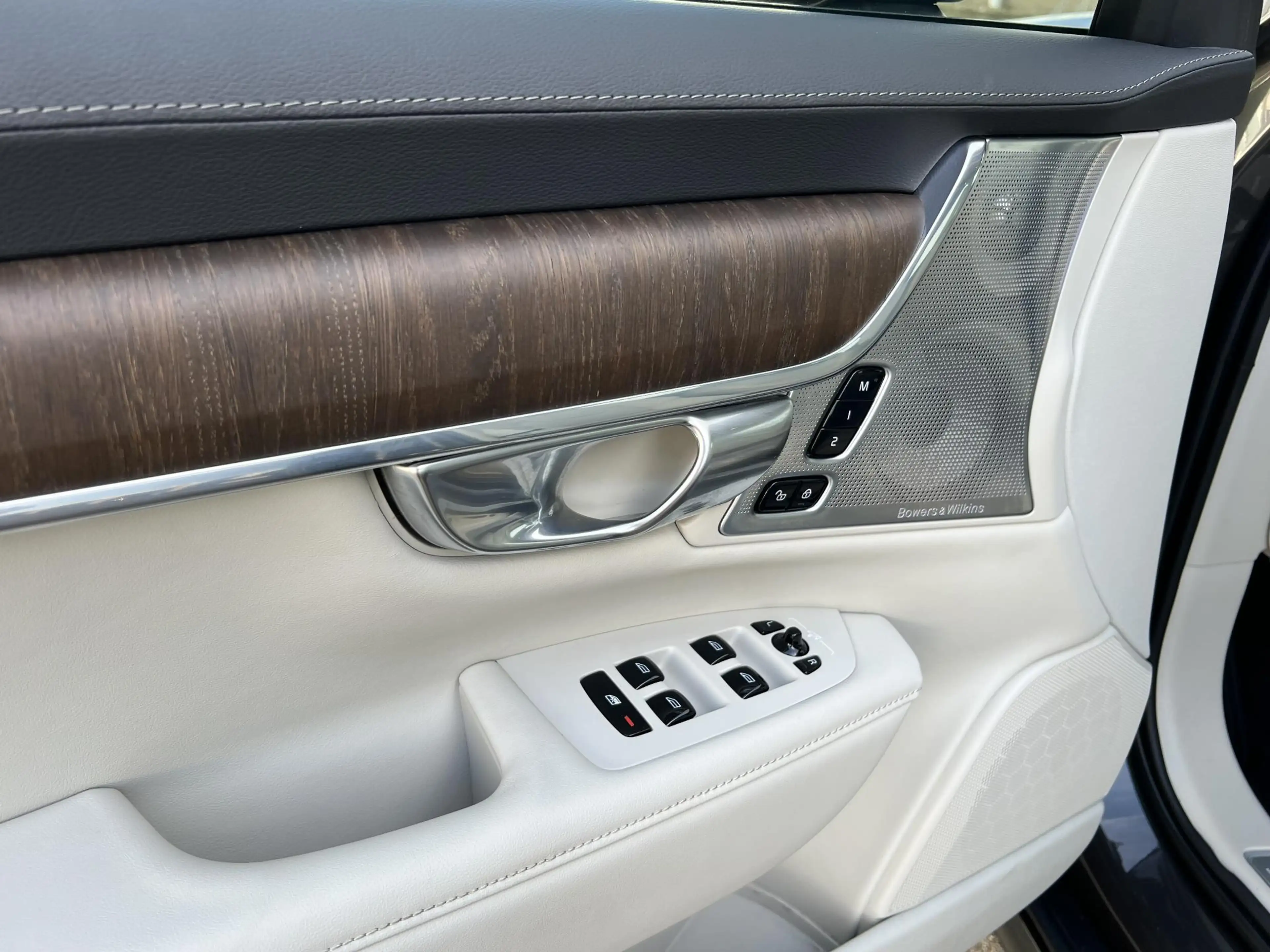 Volvo V90 Cross Country 2.0 B5 AWD Pro Bowers&Wilkins / Panoramadak / 21" — photo 9