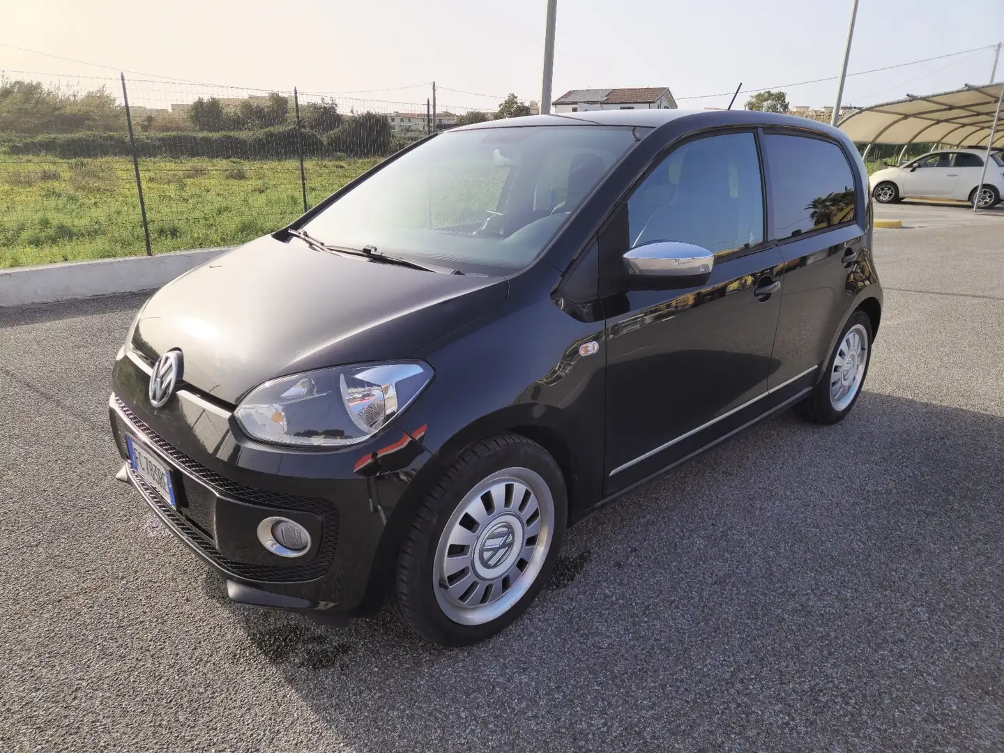 Volkswagen up! 5p 1.0 High 75cv - 1