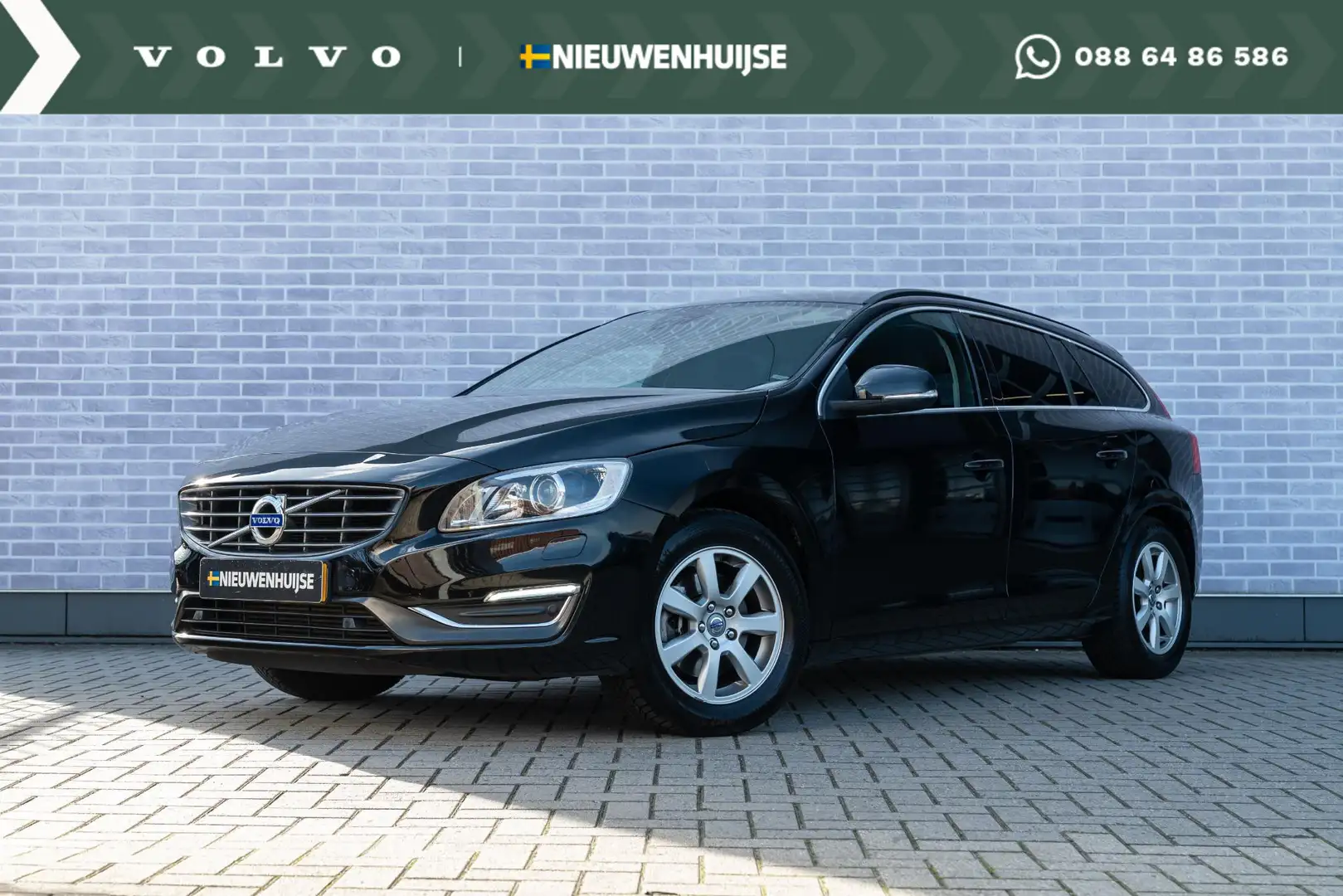 Volvo V60 T3 150 pk Momentum Automaat | Achteruitrijcamera | Noir - 1