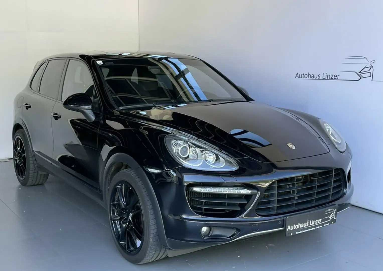 Porsche Cayenne Turbo *B2B HÄNDLER oder EXPORT Fahrzeug* Schwarz - 1